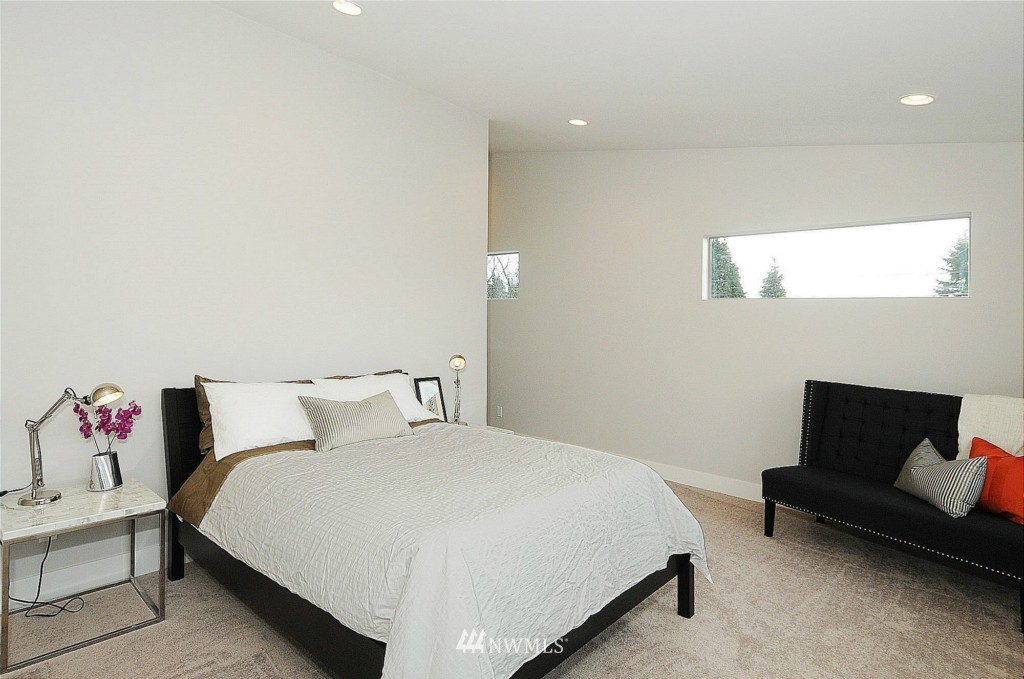 4808 Southwest Alaska Street Seattle, WA 98116 - Photo 15 of 25 Gallery Image 15