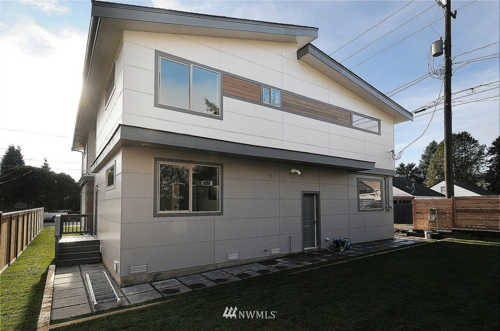 4808 Southwest Alaska Street Seattle, WA 98116 - Photo 23 of 25 Gallery Image 23