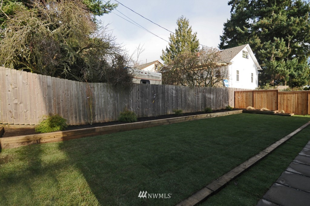 4808 Southwest Alaska Street Seattle, WA 98116 - Photo 24 of 25 Gallery Image 24