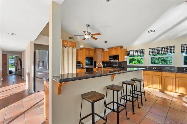 $950,000 | 4599 Southeast Halston Court, Stuart, FL 34997