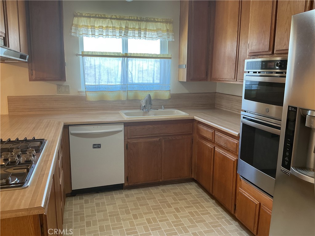 6585 Shannon Road Riverside, CA 92504 - Photo 12 of 37
