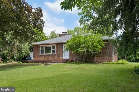 $315,000 | 515 Almonesson Road, Blackwood, NJ 08012