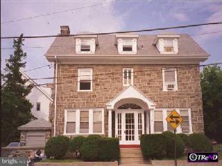 17 Kent Road Upper Darby, PA 19082 - Photo 1 of 1