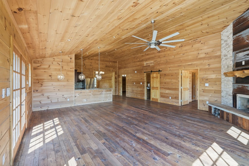 1823 Shoal Creek Road Clarkesville, GA 30523 - Photo 82 of 149 a view of a livingroom with wooden floor