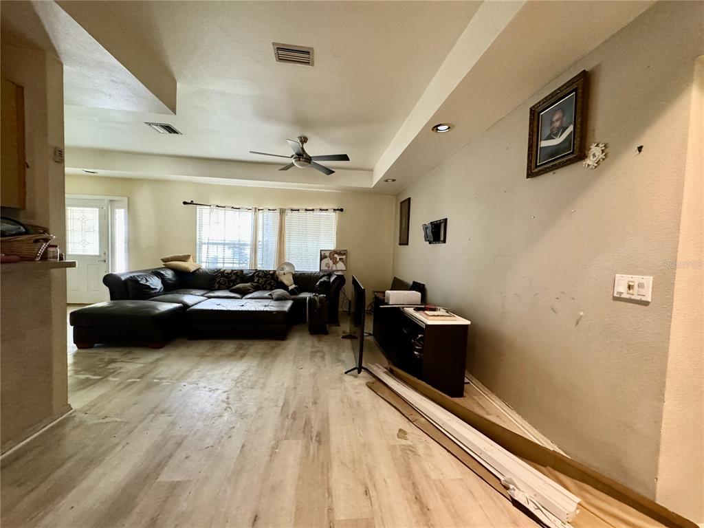 361 Porpoise Road Venice, FL 34293 - Photo 9 of 20