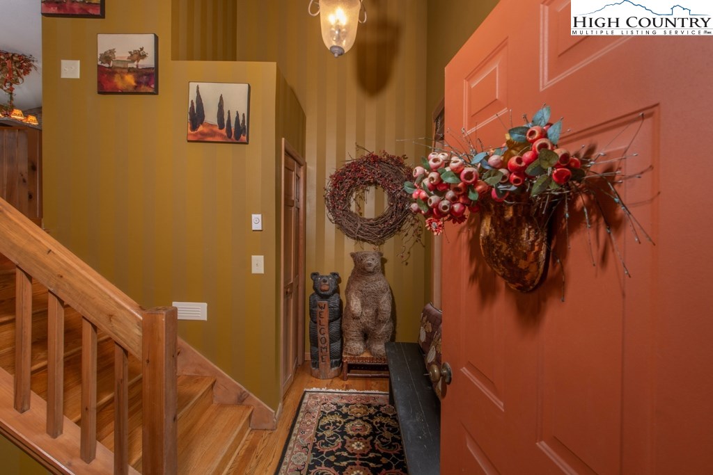 102 Hummingbird Road Beech Mountain, NC 28604 - Photo 3 of 23 Gallery Image 3