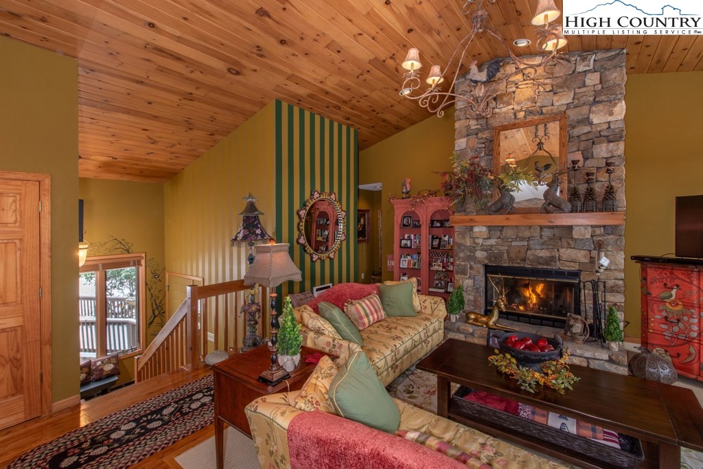 102 Hummingbird Road Beech Mountain, NC 28604 - Photo 4 of 23 Gallery Image 4