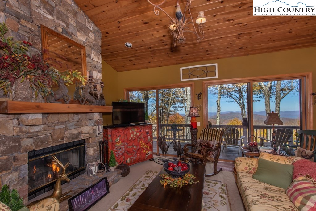 102 Hummingbird Road Beech Mountain, NC 28604 - Photo 5 of 23 Gallery Image 5
