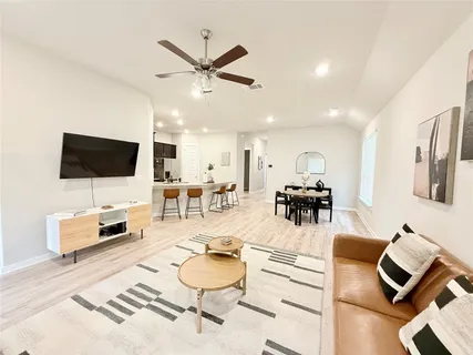 $389,900 | 2416 Bear Cub Bend, Leander, TX 78641