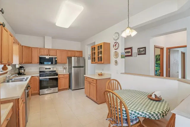 $197,000 | 3306 Stakes Lane, Grayslake, IL 60030