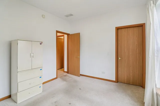 $197,000 | 3306 Stakes Lane, Grayslake, IL 60030