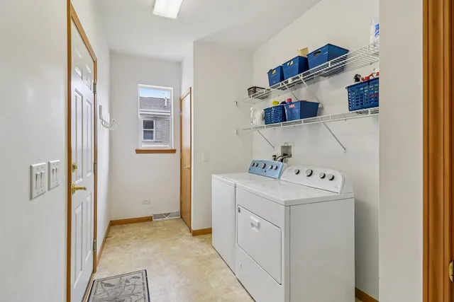 $197,000 | 3306 Stakes Lane, Grayslake, IL 60030