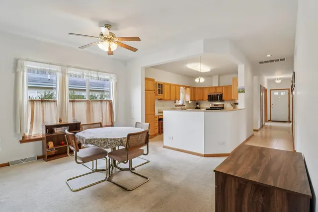 $197,000 | 3306 Stakes Lane, Grayslake, IL 60030