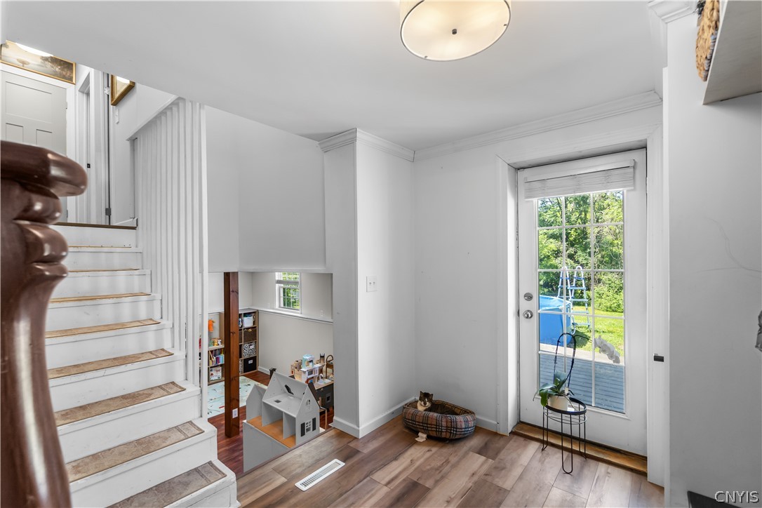6177 Rock Cut Road De Witt, NY 13078 - Photo 10 of 36 Step down into the living room!
