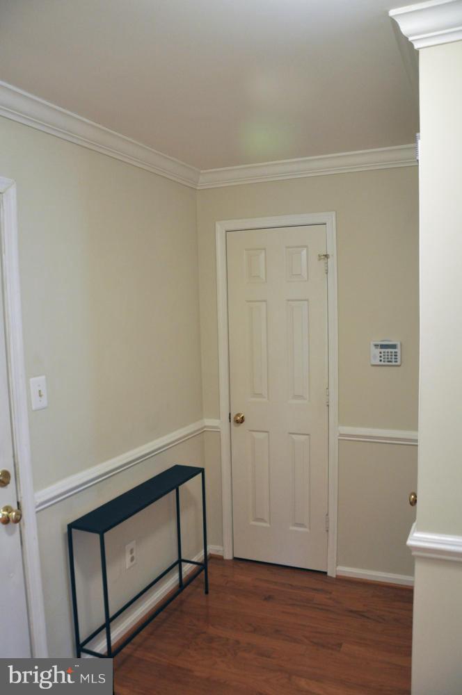 2220 Springwood Drive, Unit H Reston, VA 20191 - Photo 4 of 15 Interior (General)