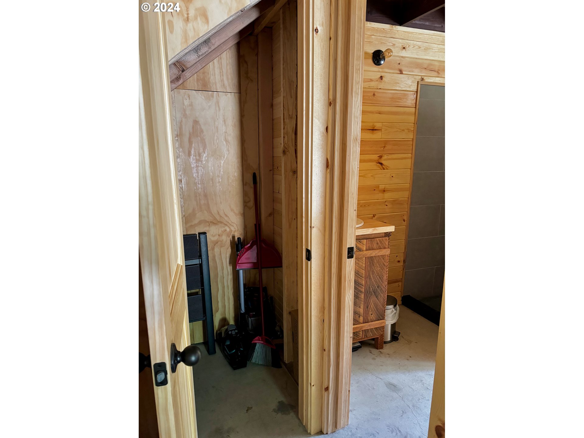 2231 3rd Street Baker City, OR 97814 - Photo 43 of 48 a view of a bathroom with a bathroom