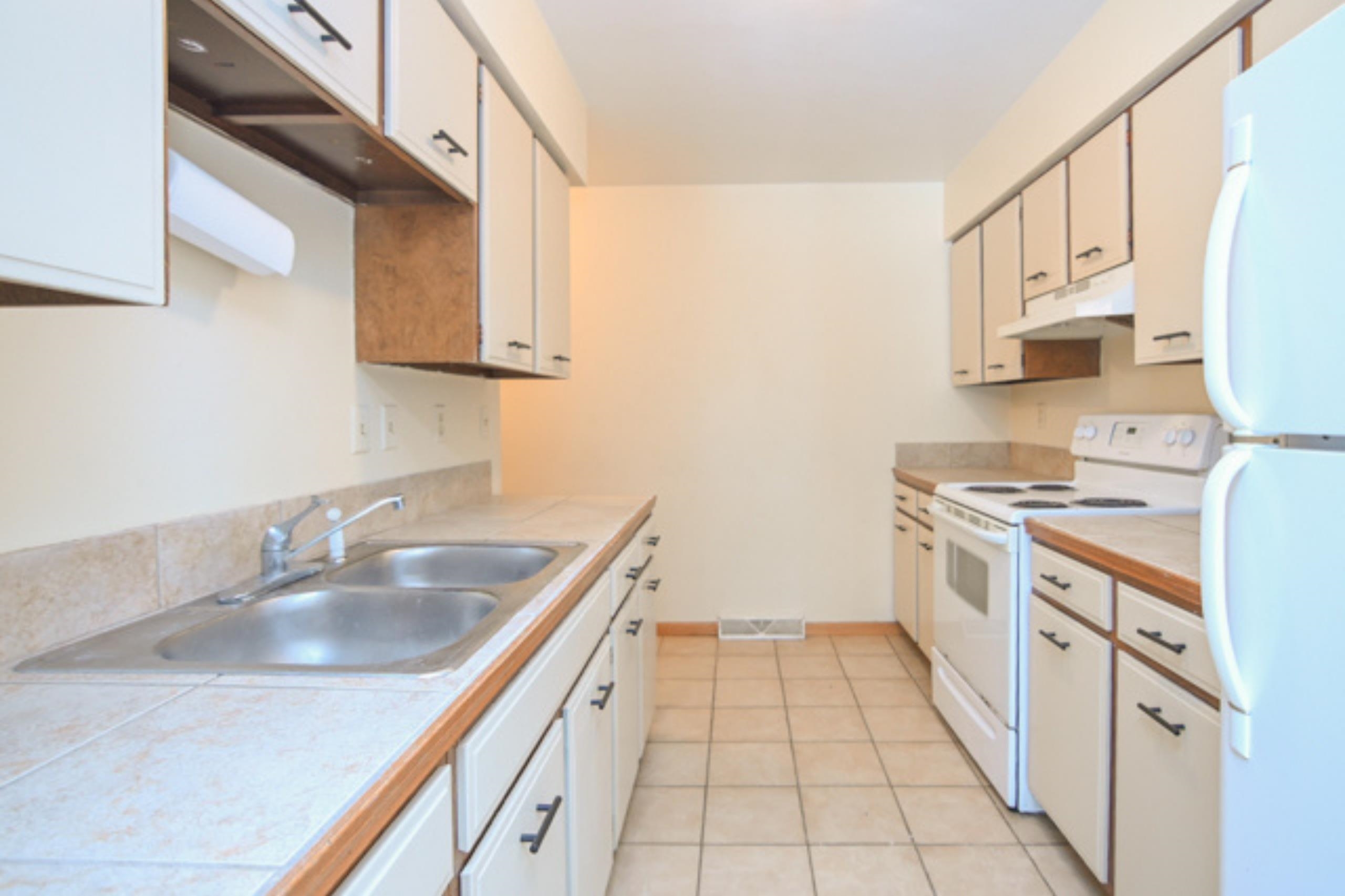 2747 West 8th Street Appleton, WI 54914 - Photo 5 of 45