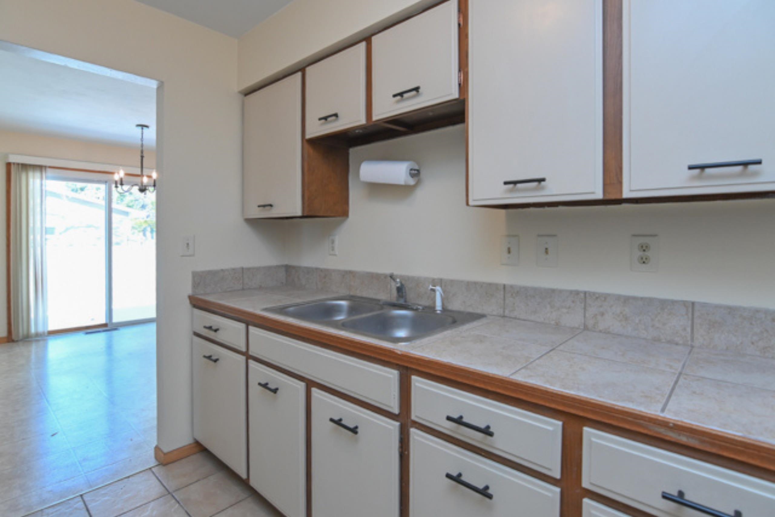 2747 West 8th Street Appleton, WI 54914 - Photo 7 of 45