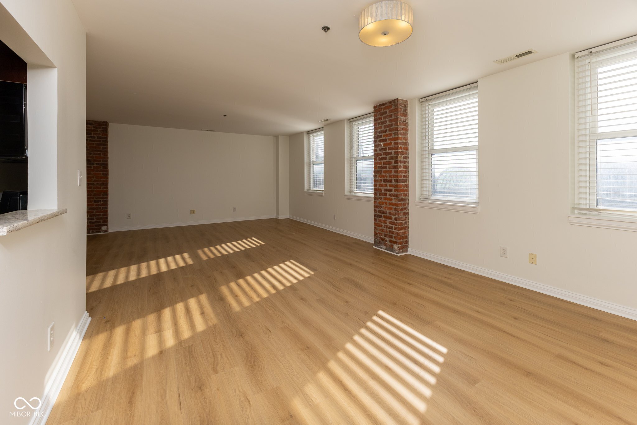 110 East Washington Street, Unit 601 Indianapolis, IN 46204 - Photo 7 of 31