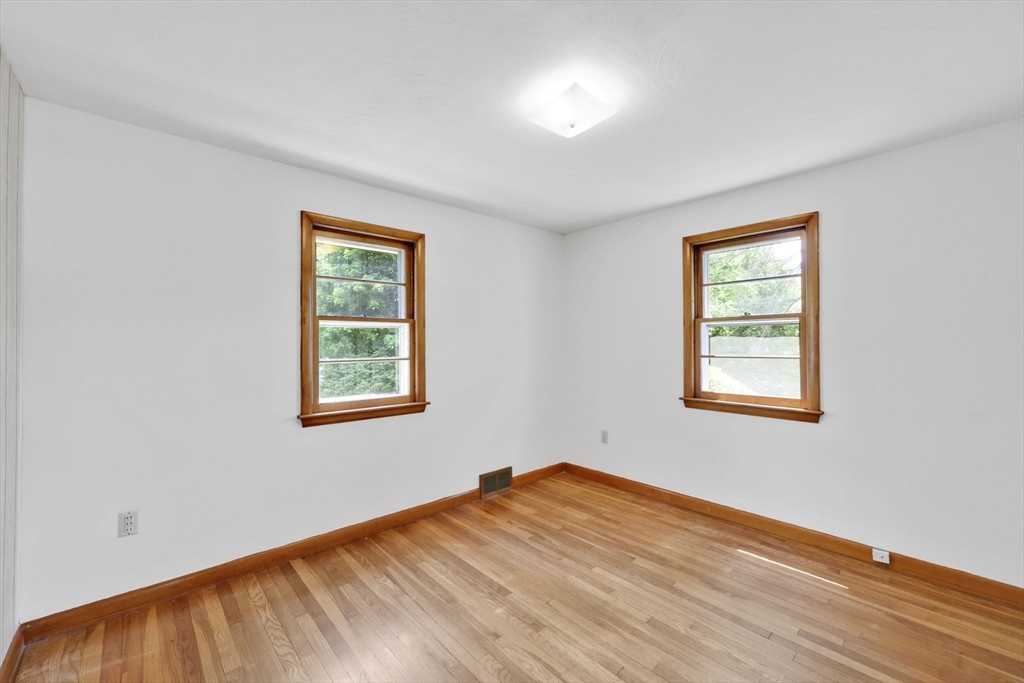 39 Northway Drive Springfield, MA 01119 - Photo 10 of 30