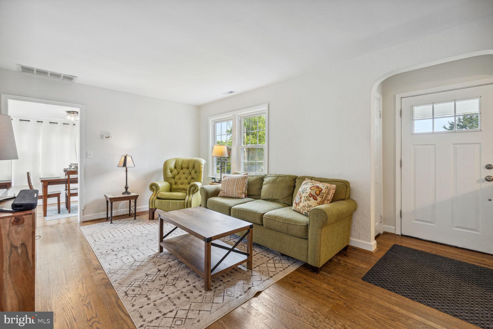 9510 Pleasant Plains Road Damascus, MD 20872 - Photo 3 of 21