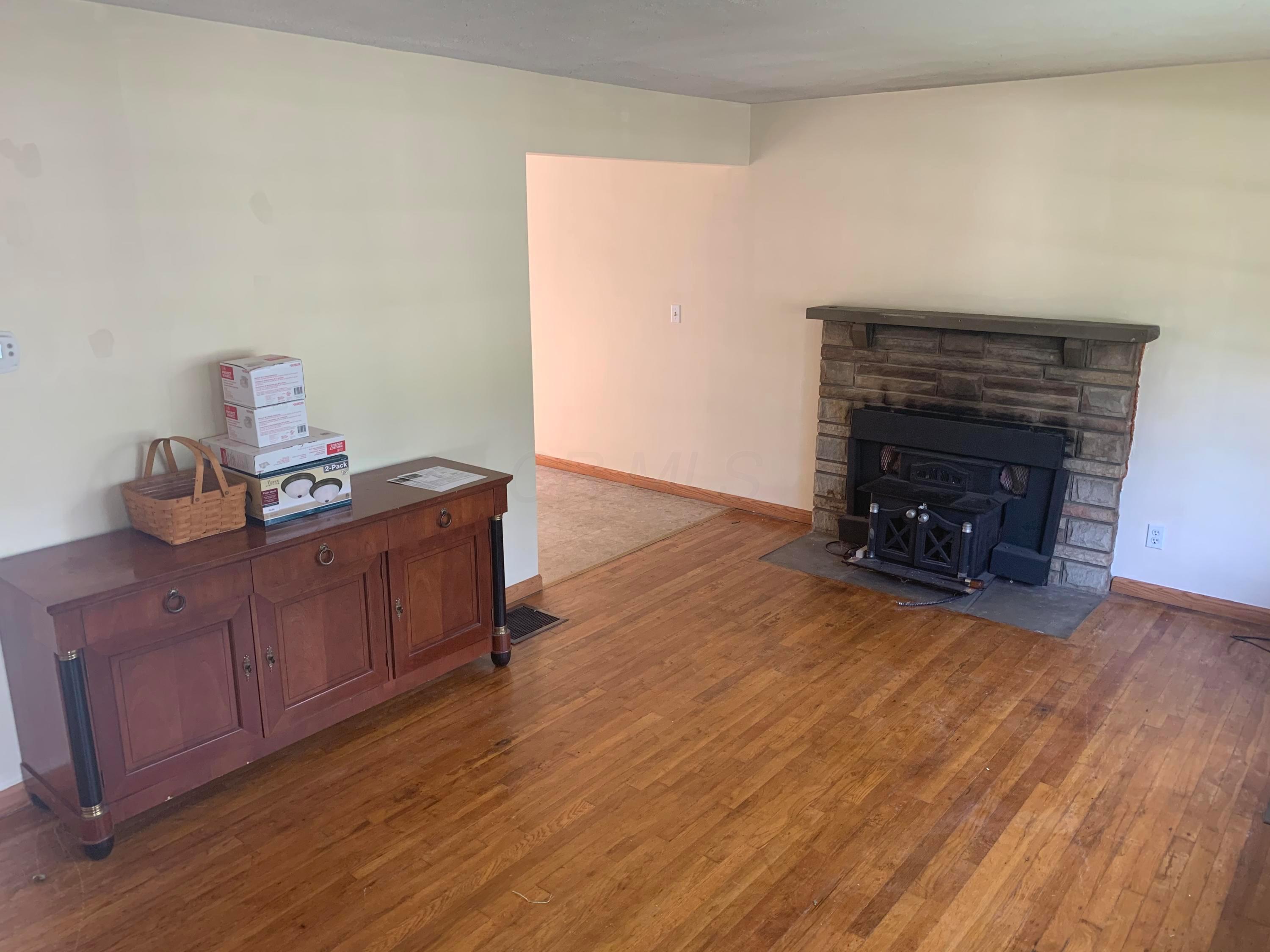 2196 Bristol Road Columbus, OH 43221 - Photo 3 of 11
