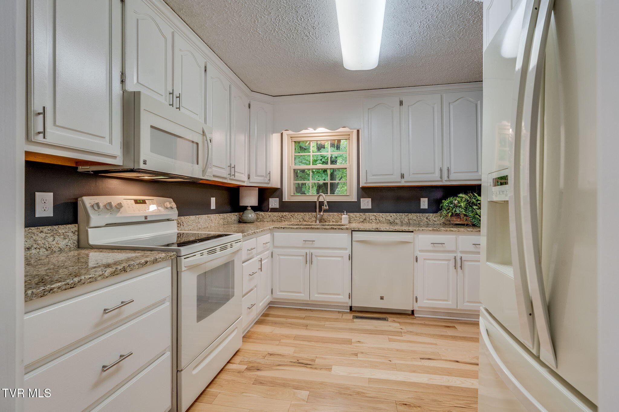 2803 Big Ridge Road Johnson City, TN 37601 - Photo 12 of 50 011