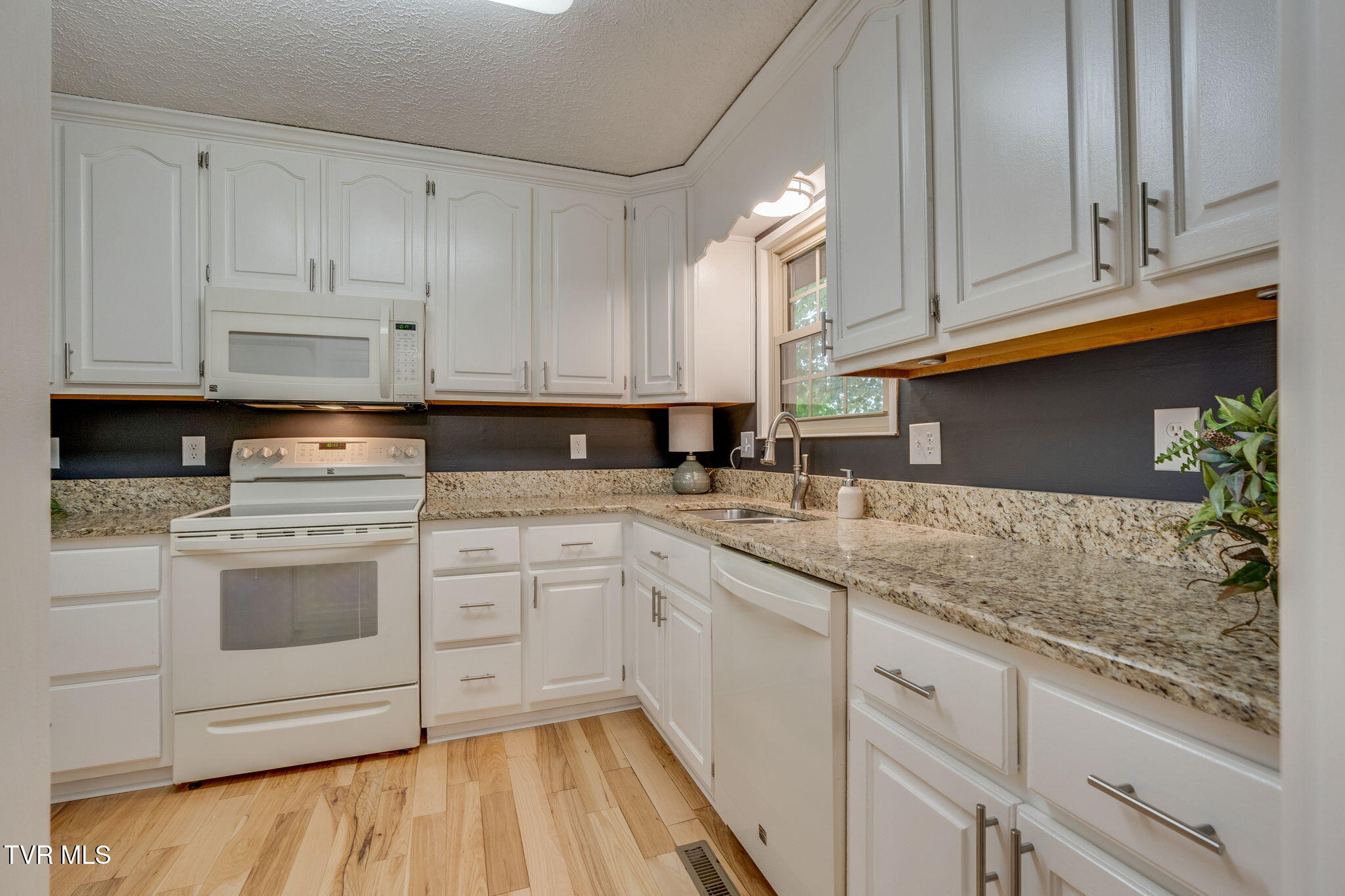 2803 Big Ridge Road Johnson City, TN 37601 - Photo 10 of 50 009