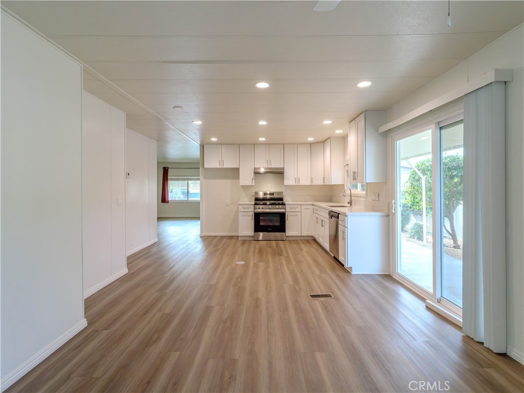 1439 Ridgemont Way Corona, CA 92882 - Photo 6 of 25