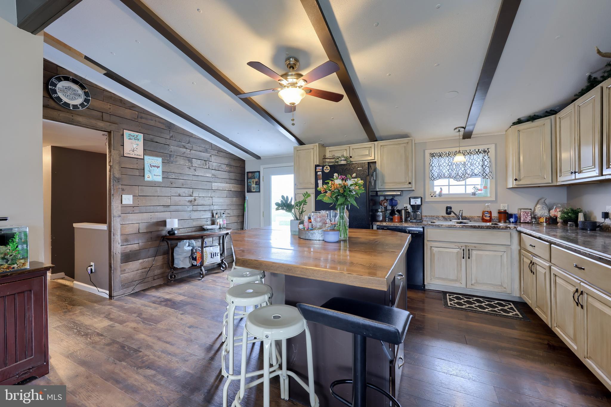 5036 Newport Road Kinzers, PA 17535 - Photo 17 of 33 Gallery Image 17