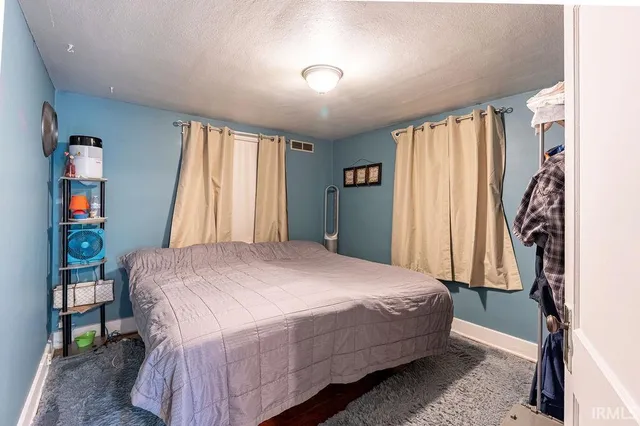 $166,900 | 636 Division Street, Huntington, IN 46750