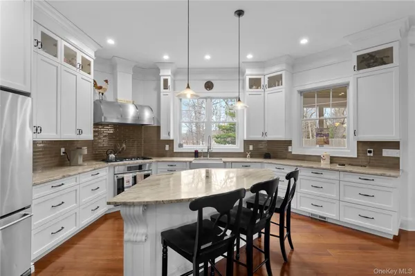 $1,795,000 | 360 Masters Road, Laurel, NY 11948