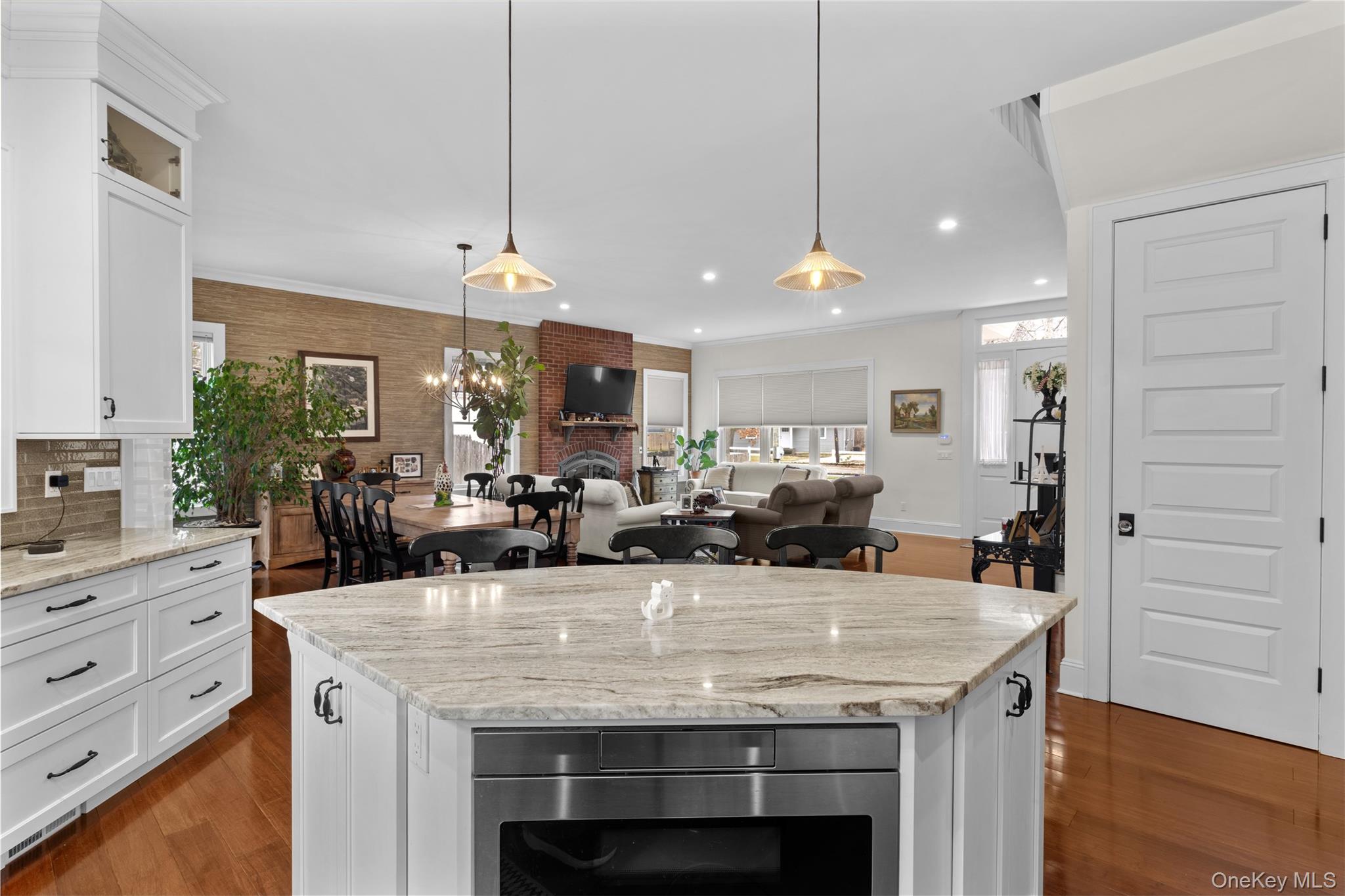 360 Masters Road Laurel, NY 11948 - Photo 18 of 49