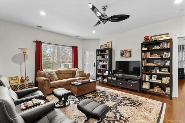 $1,795,000 | 360 Masters Road, Laurel, NY 11948