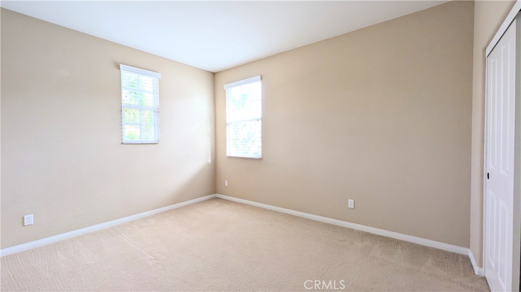 1169 Parkview Drive Oceanside, CA 92057 - Photo 18 of 27 an empty room with windows