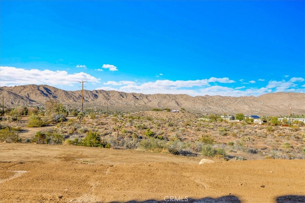 7959 Stephenson Lane Yucca Valley, CA 92284 - Photo 11 of 75