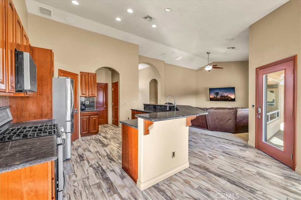 7959 Stephenson Lane Yucca Valley, CA 92284 - Photo 23 of 75