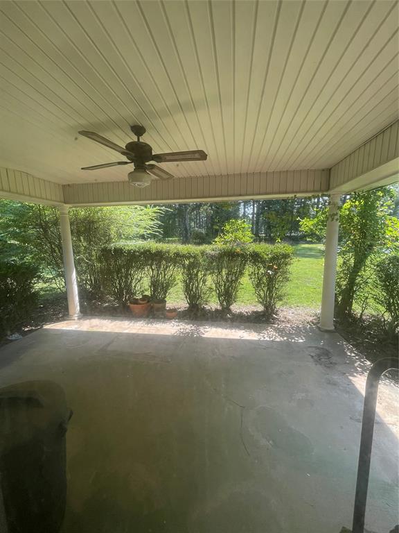 122 Post Oak Drive Mansfield, LA 71052 - Photo 21 of 23 View of patio / terrace featuring a ceiling fan