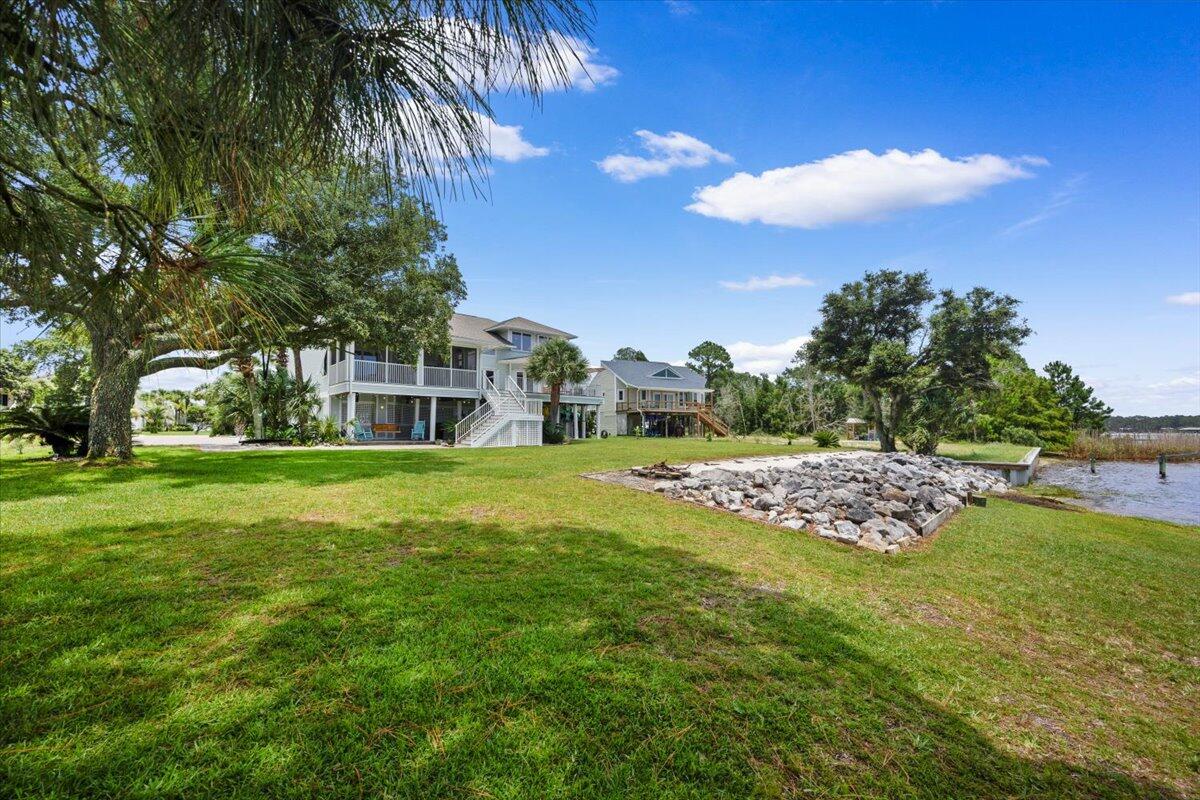 7813 Petersen Point Road Milton, FL 32583 - Photo 16 of 105