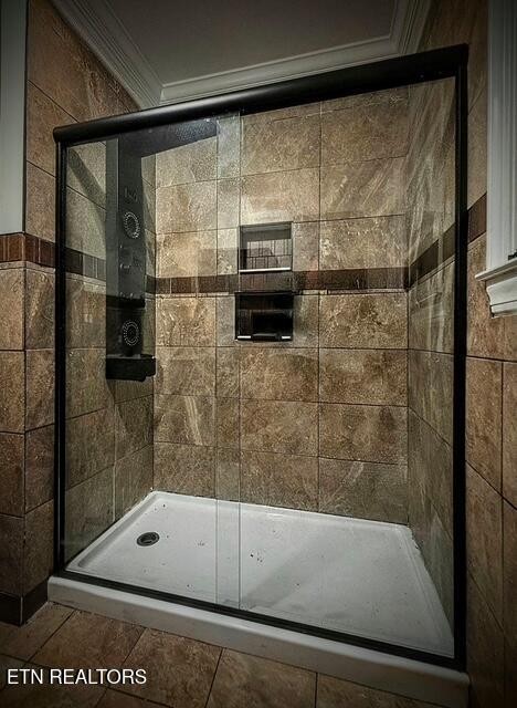 103 Amanda Place Oak Ridge, TN 37830 - Photo 21 of 38 a bathroom with a shower