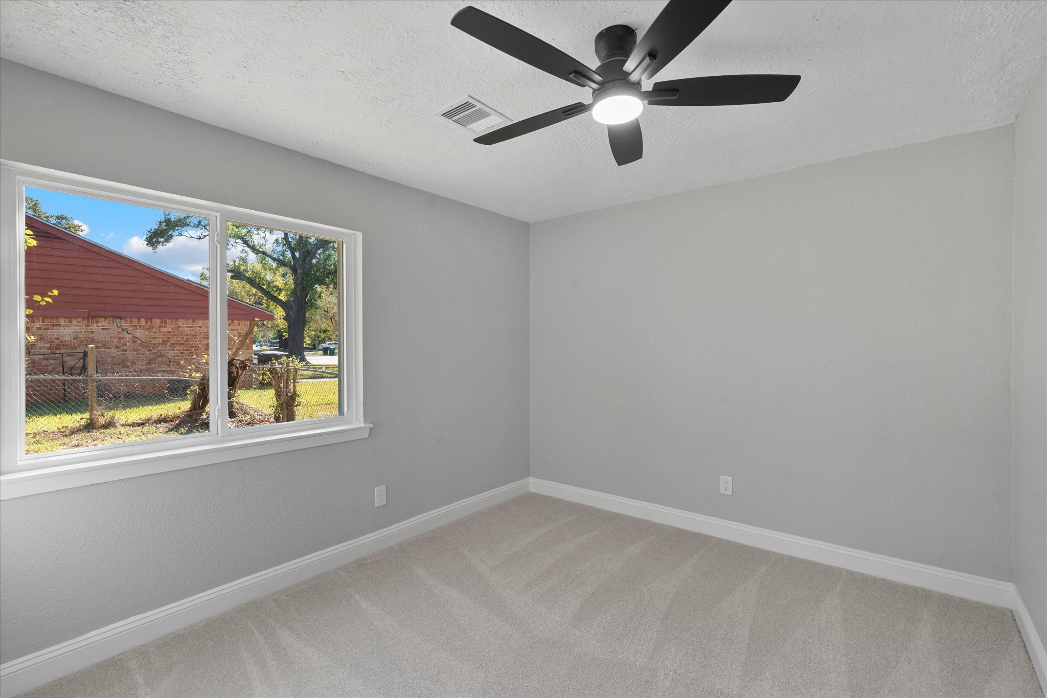 5531 Elm Tree Drive Houston, TX 77048 - Photo 23 of 28