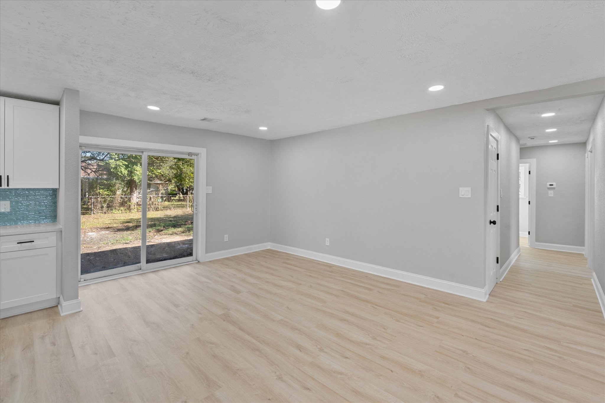 5531 Elm Tree Drive Houston, TX 77048 - Photo 10 of 28