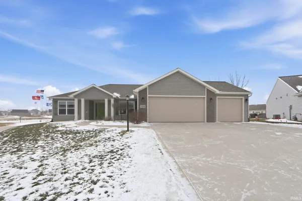 $339,900 | 3810 Victoria Lakes Court, New Haven, IN 46774