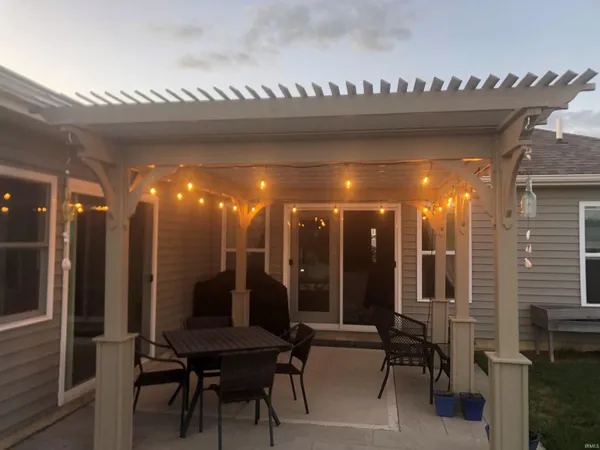 $339,900 | 3810 Victoria Lakes Court, New Haven, IN 46774