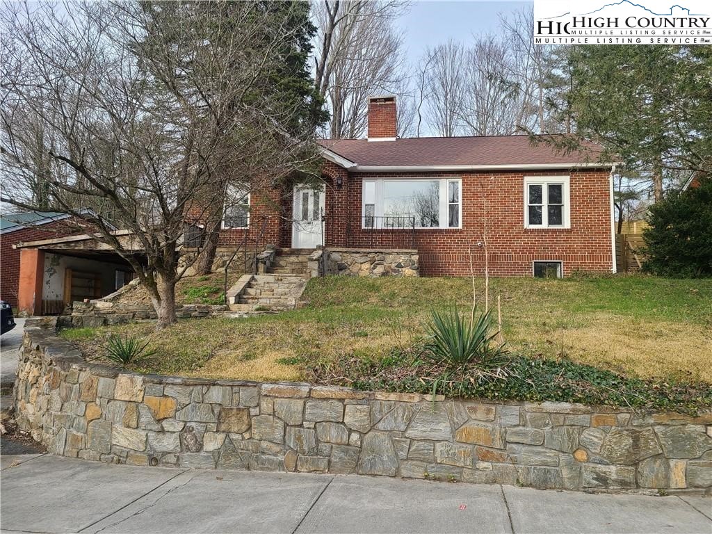 463 Oak Street Boone, NC 28607 - Photo 1 of 13 Gallery Image 1