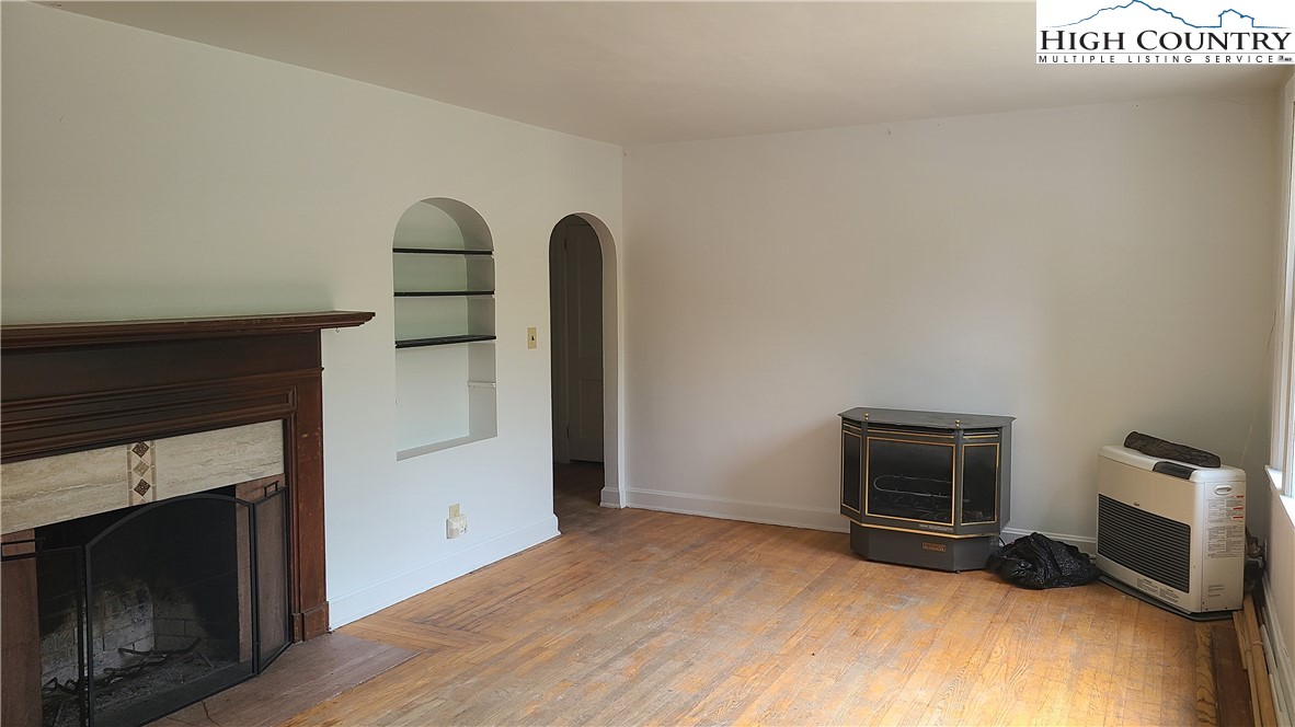 463 Oak Street Boone, NC 28607 - Photo 3 of 13 Gallery Image 3