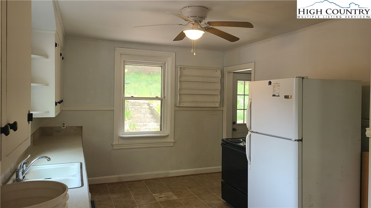 463 Oak Street Boone, NC 28607 - Photo 7 of 13 Gallery Image 7