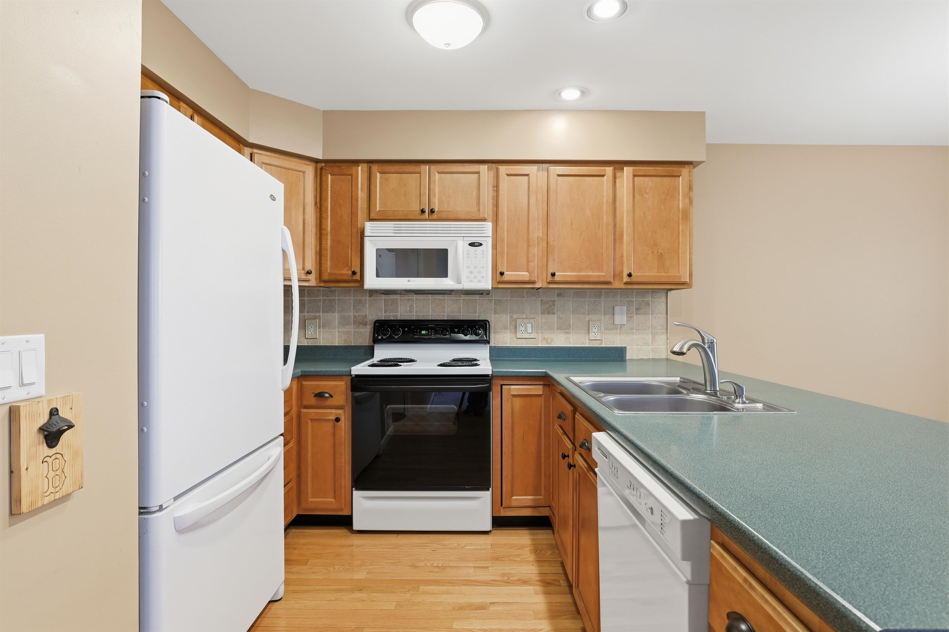 1465 Hooksett Road, Unit 1004 Hooksett, NH 03106 - Photo 7 of 30