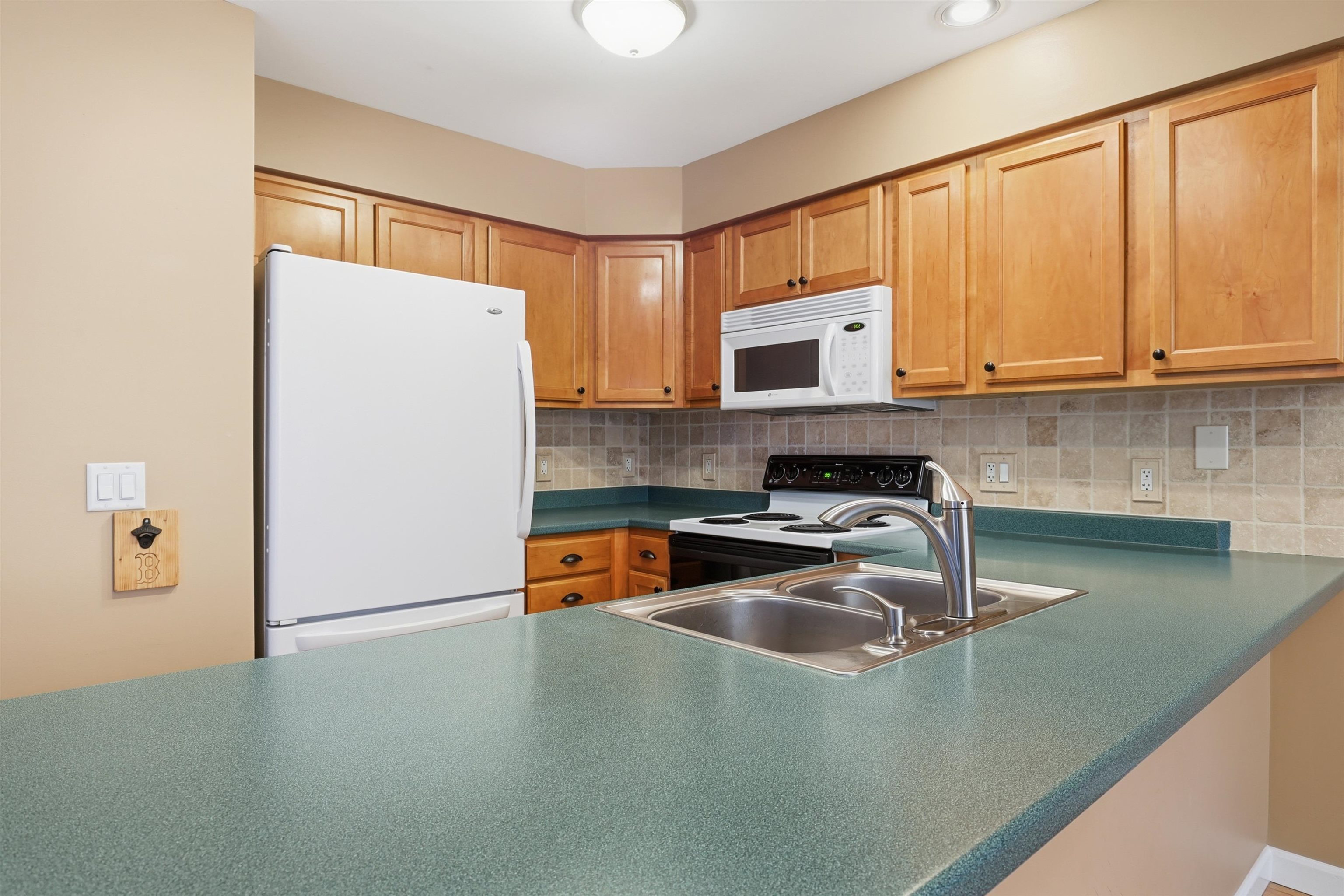 1465 Hooksett Road, Unit 1004 Hooksett, NH 03106 - Photo 8 of 30