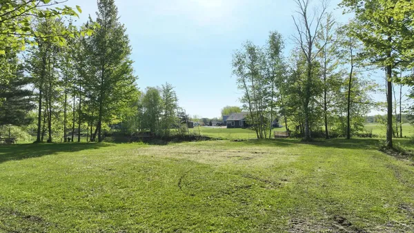 $119,900 | 7389 North Edgebrook Lane, Hope, MI 48628